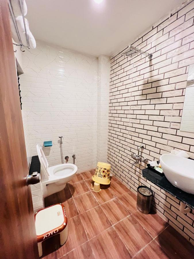 Leela Bizotel Junagadh Eksteriør bilde